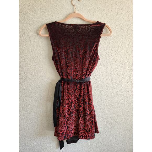 Motherhood Maternity Velvet Floral Scoop Neck Mid Length Dress- M - Picture 2 of 7